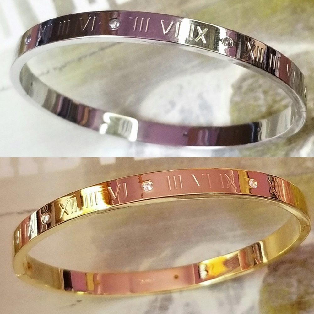 Gold Roman Numeral Bracelet